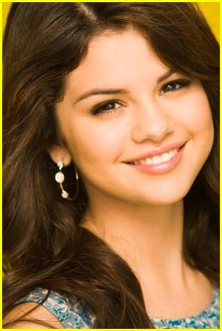 http://imagebox.cz.osobnosti.cz/foto/selena-gomez/N351526-62d55.jpg