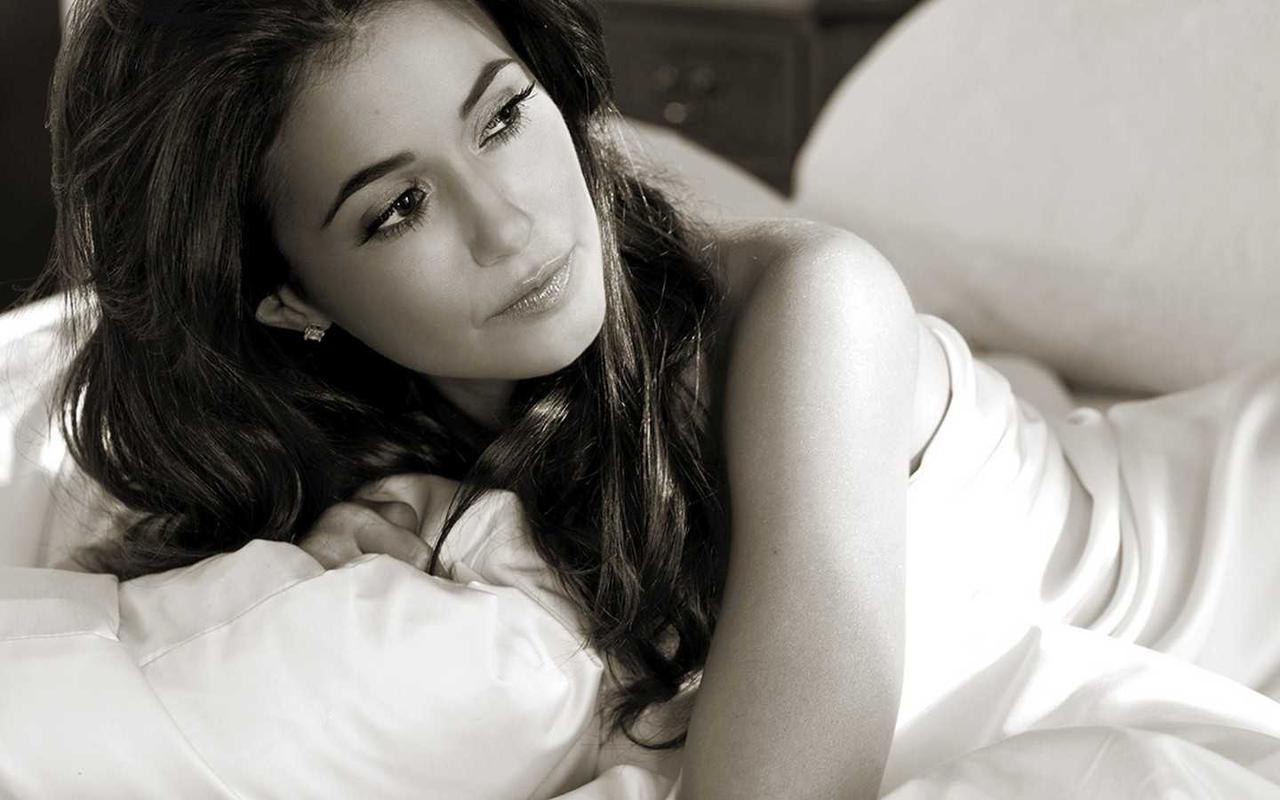 Emmanuelle Chriqui wallpaper 1280x800 Emmanuelle Chriqui wallpaper 1280x800 nightwear for wome! n leather costumes masala reema gallery pictures of actress