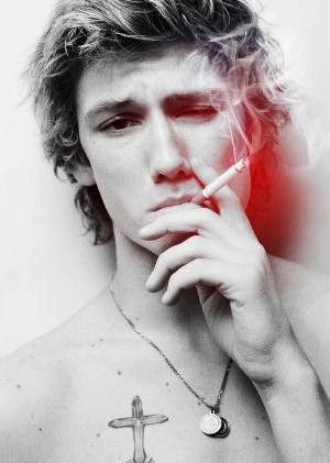 Alex Pettyfer