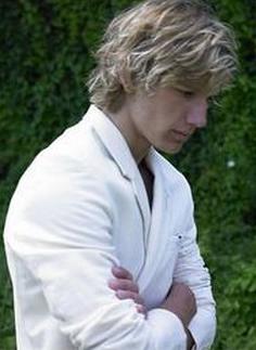 Alex Pettyfer