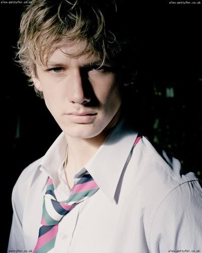 Alex Pettyfer