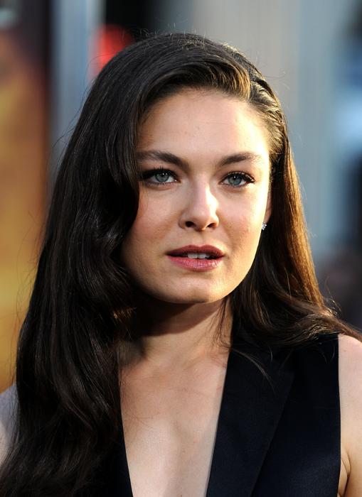 Alexa Davalos