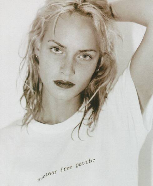 Amber Valletta