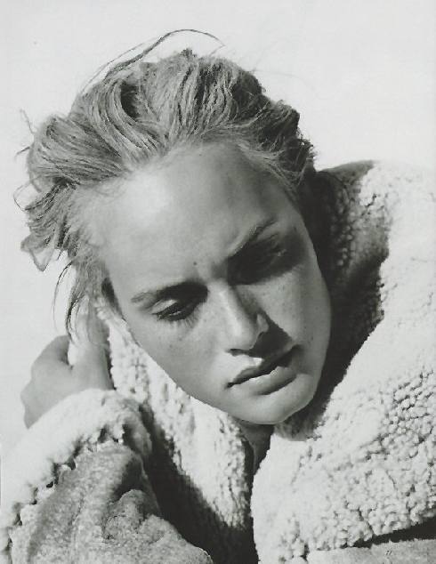 Amber Valletta