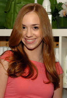 Andrea Bowen