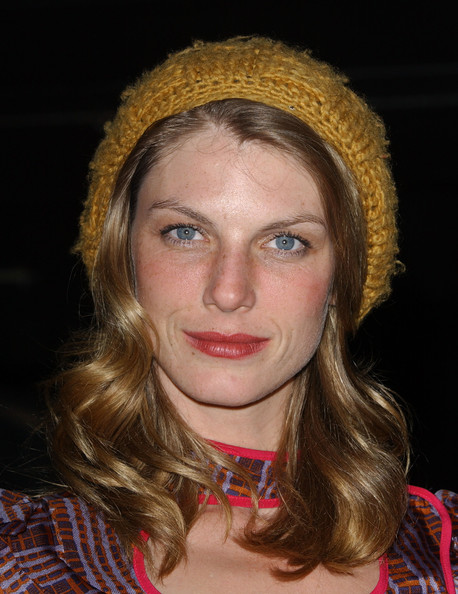 Angela Lindvall