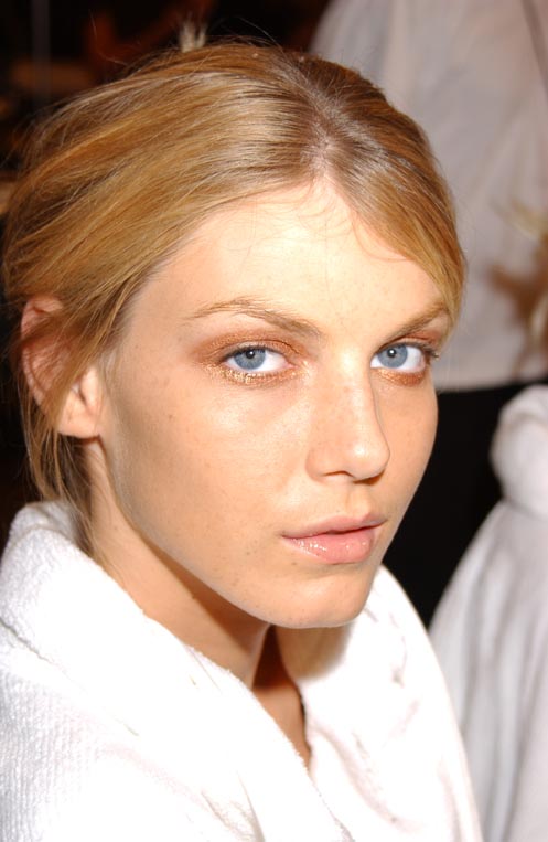 Angela Lindvall