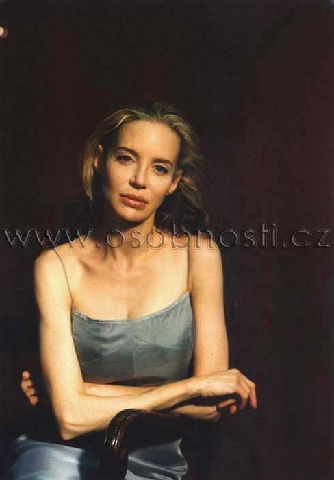 Anna Thomson