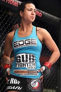 Profilový obrázek - Ashlee Evans-Smith