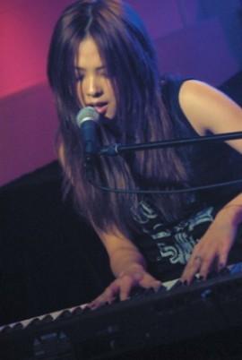 Aya Kamiki