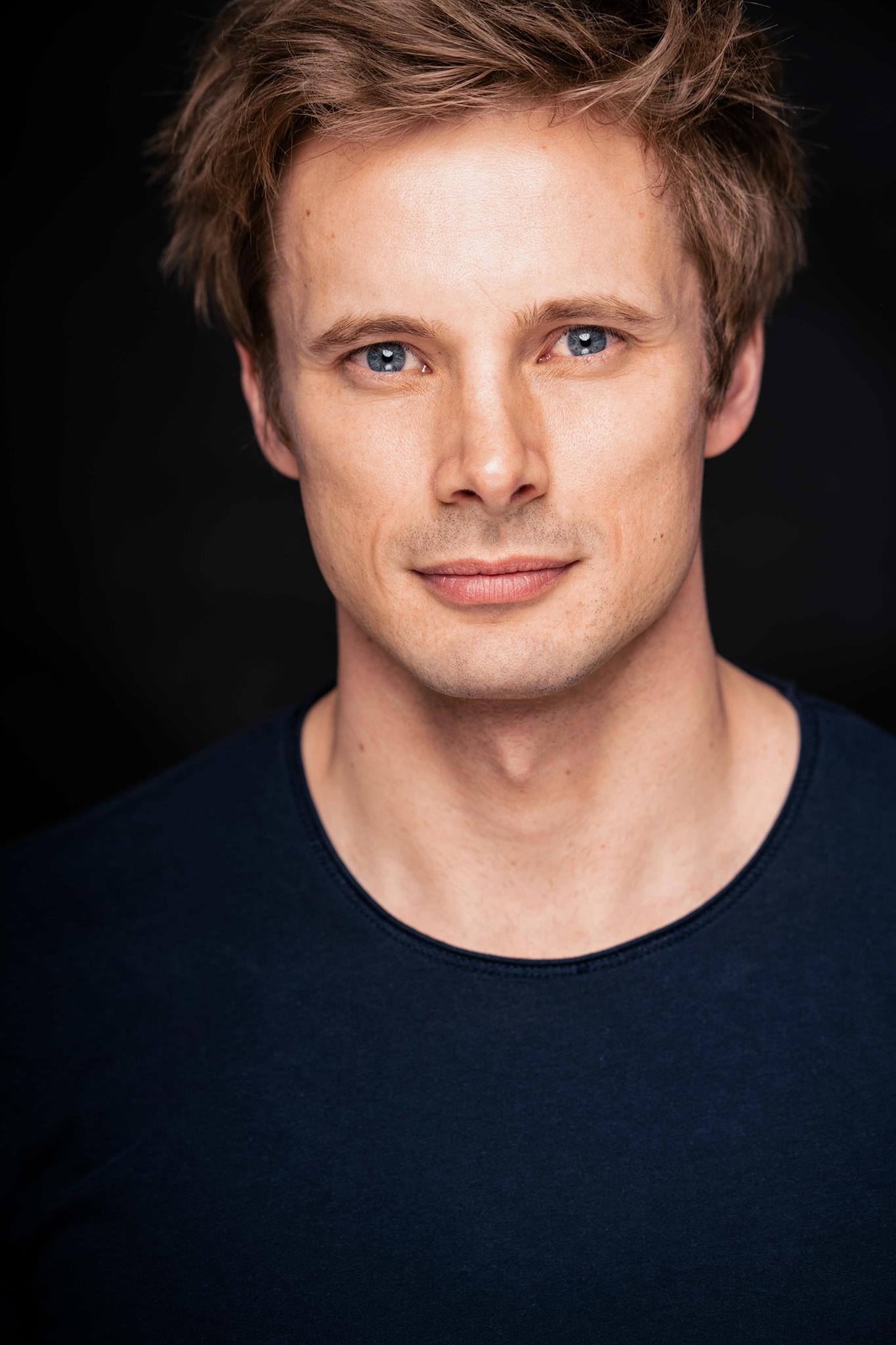 Bradley James fotka