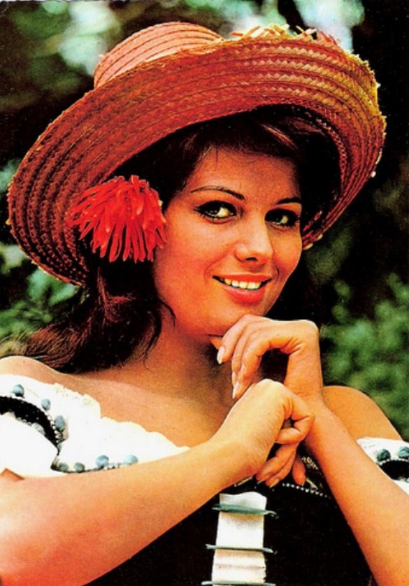 Claudia Cardinale