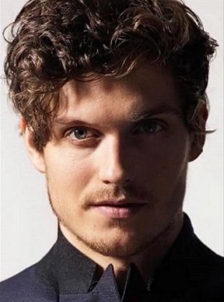 Daniel Sharman