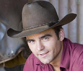 Dustin Clare