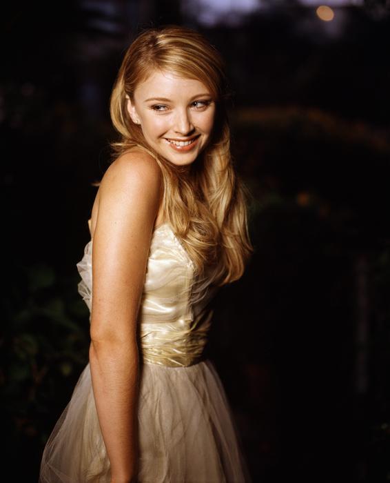 Elisabeth Harnois