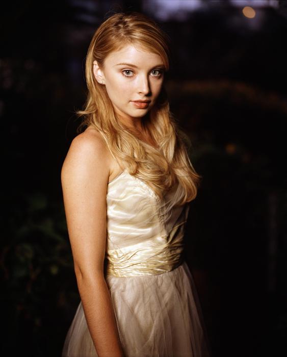 Elisabeth Harnois