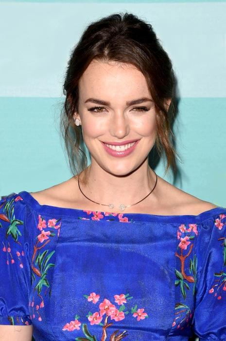 Elizabeth Henstridge