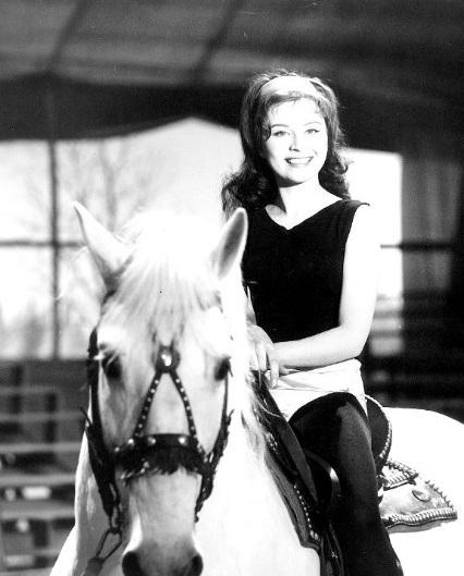 Emília Vášáryová