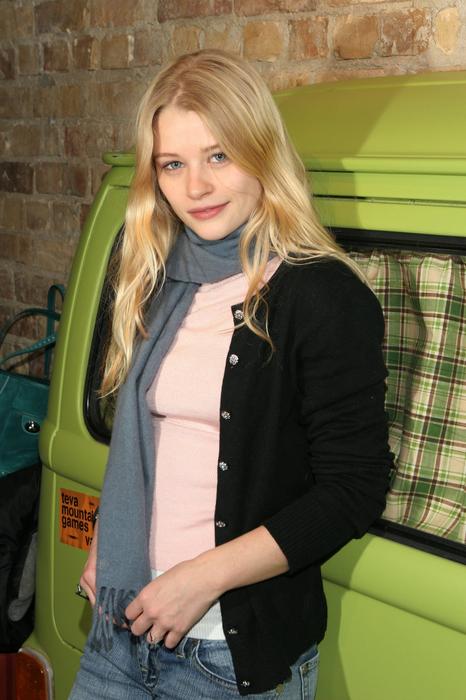 Emilie de Ravin