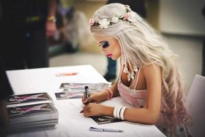 Lolo Bella | OSOBNOSTI.cz