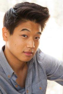 Ki Hong Lee