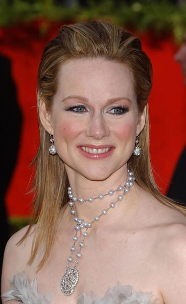 Laura Linney
