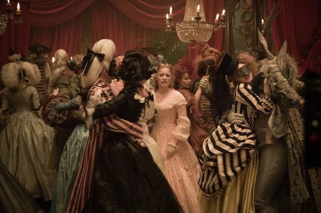 Laura Michelle Kelly