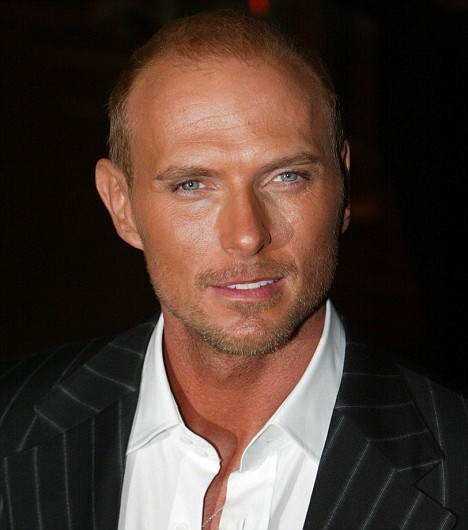 Luke Goss red widow