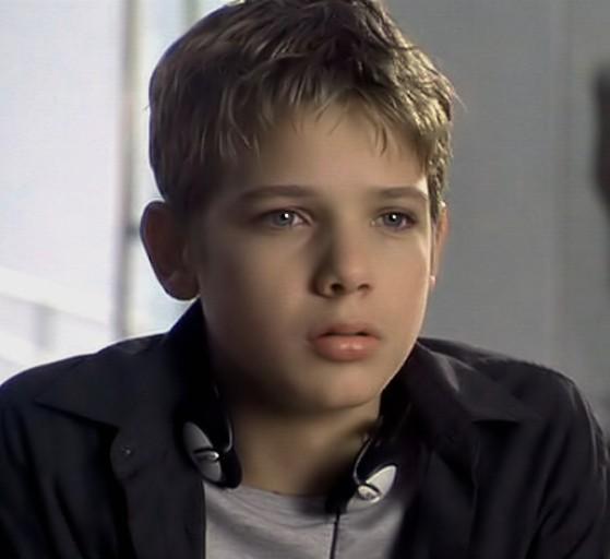 Max Thieriot