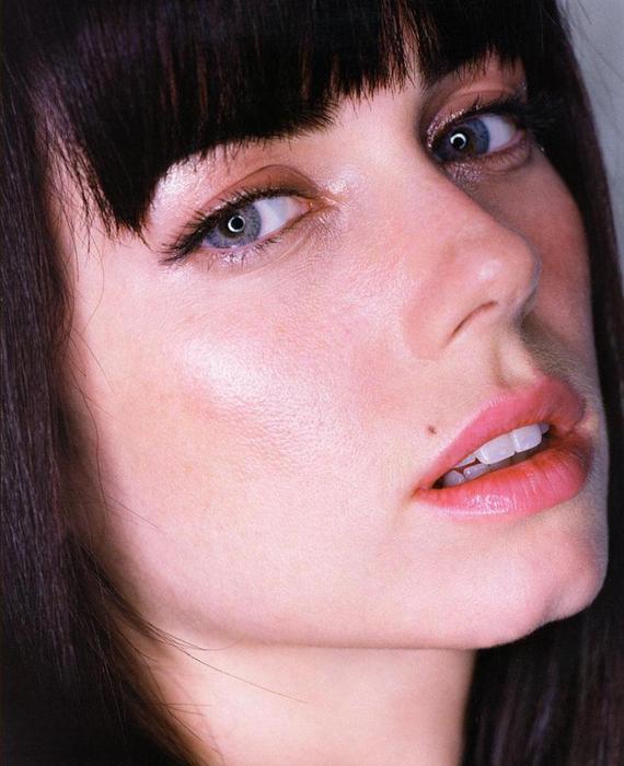 Mia Kirshner