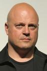 Michael Chiklis