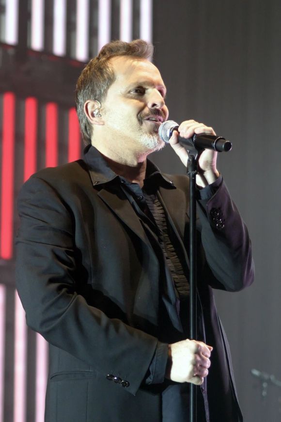 Miguel Bosé