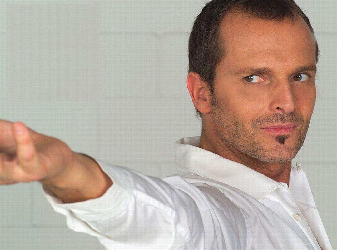 Miguel Bosé
