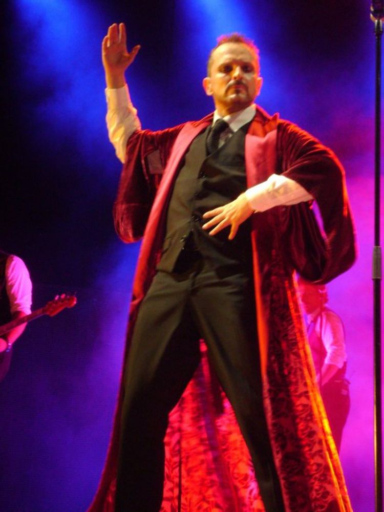 Miguel Bosé