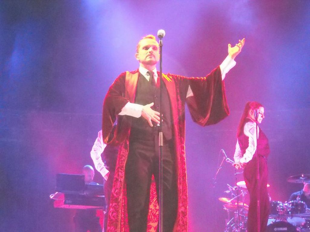 Miguel Bosé