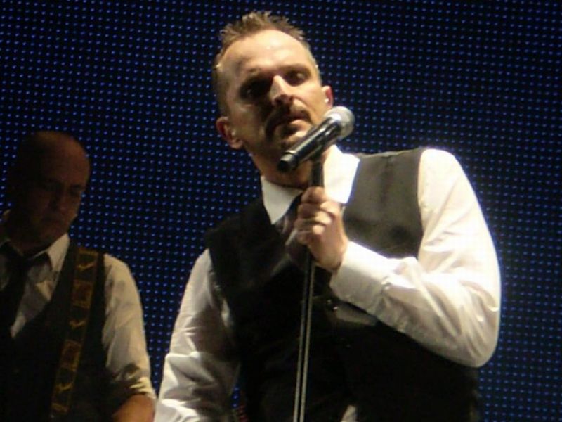 Miguel Bosé