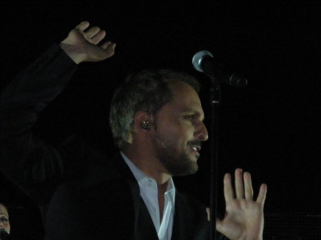 Miguel Bosé