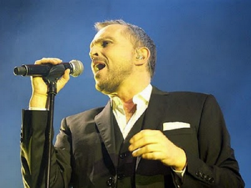 Miguel Bosé