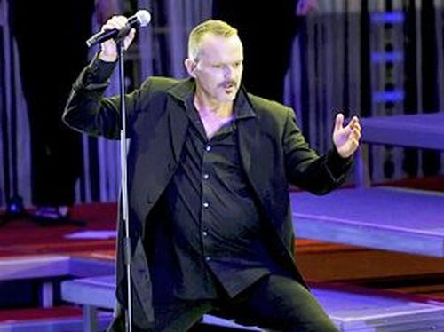 Miguel Bosé
