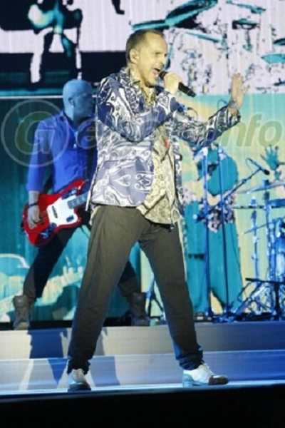 Miguel Bosé