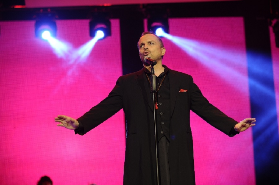 Miguel Bosé