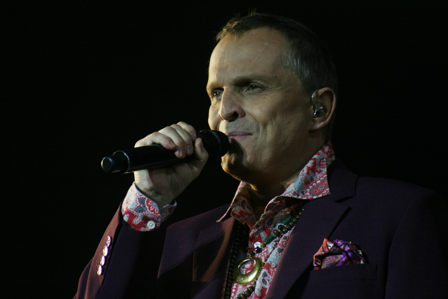 Miguel Bosé