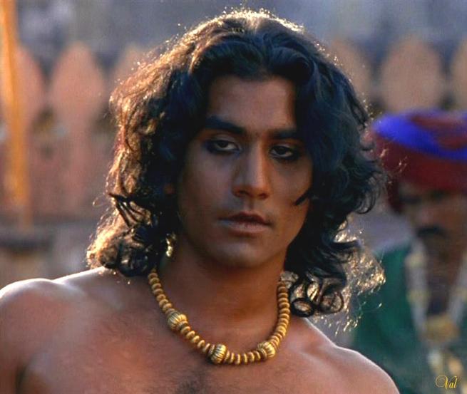 Naveen Andrews