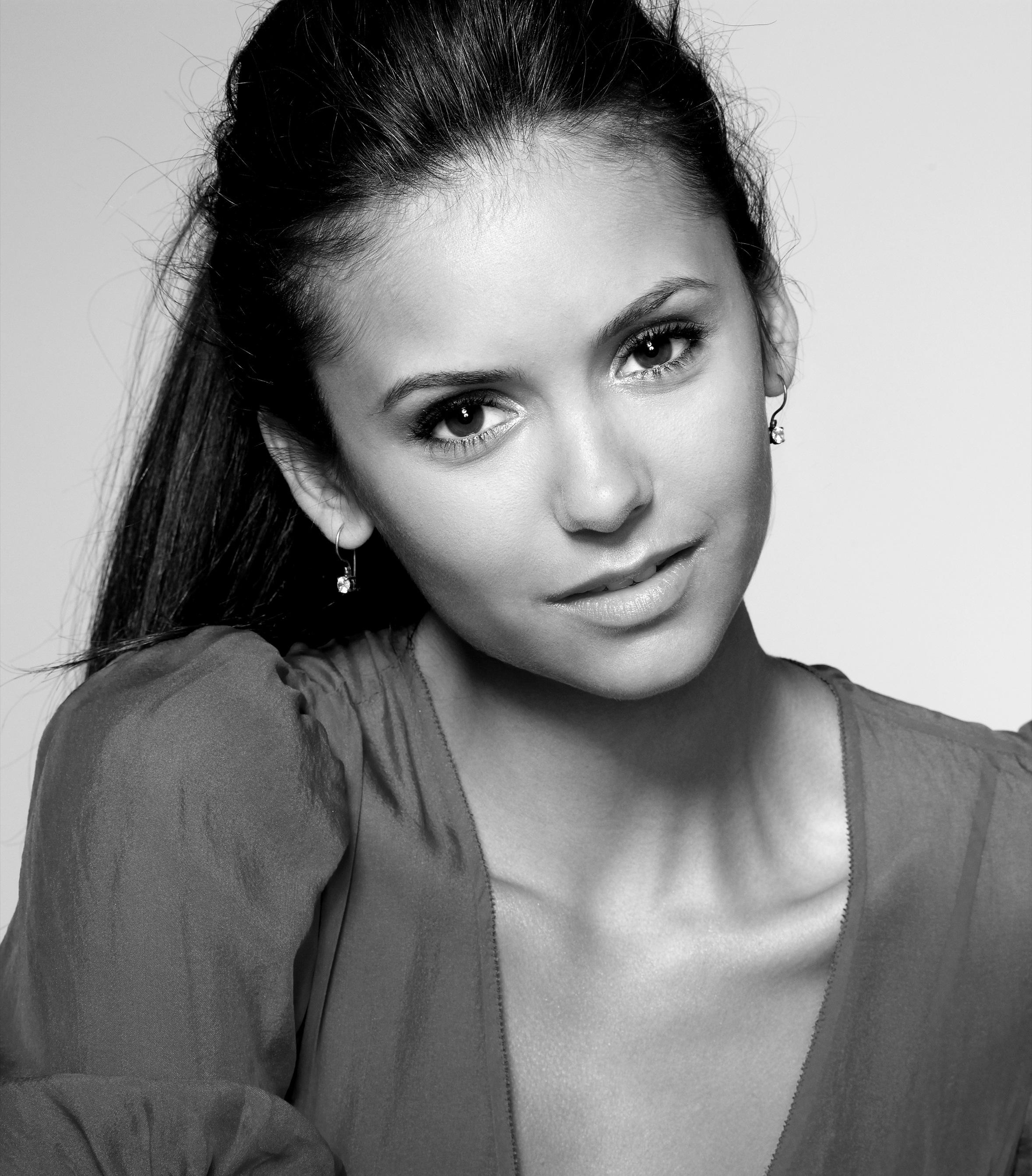 Nina Dobrev