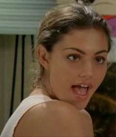 Phoebe Tonkin
