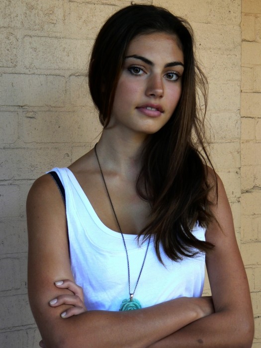 Phoebe Tonkin