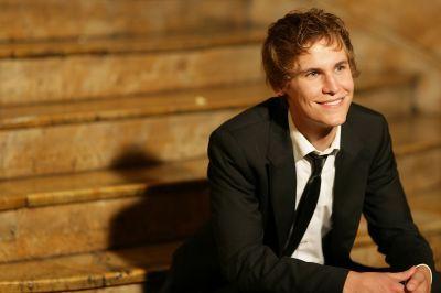 Rhys Wakefield