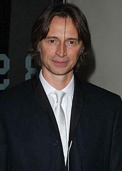 Robert Carlyle