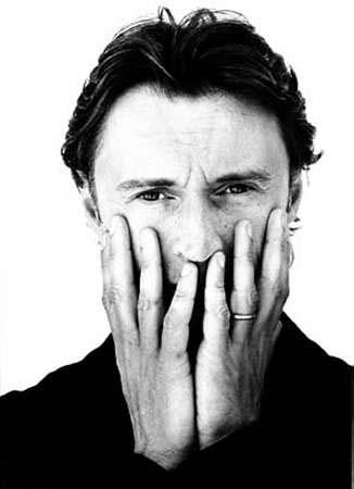 Robert Carlyle