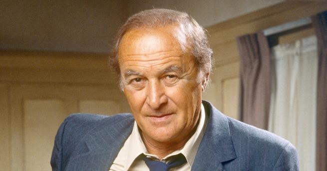 Robert Loggia